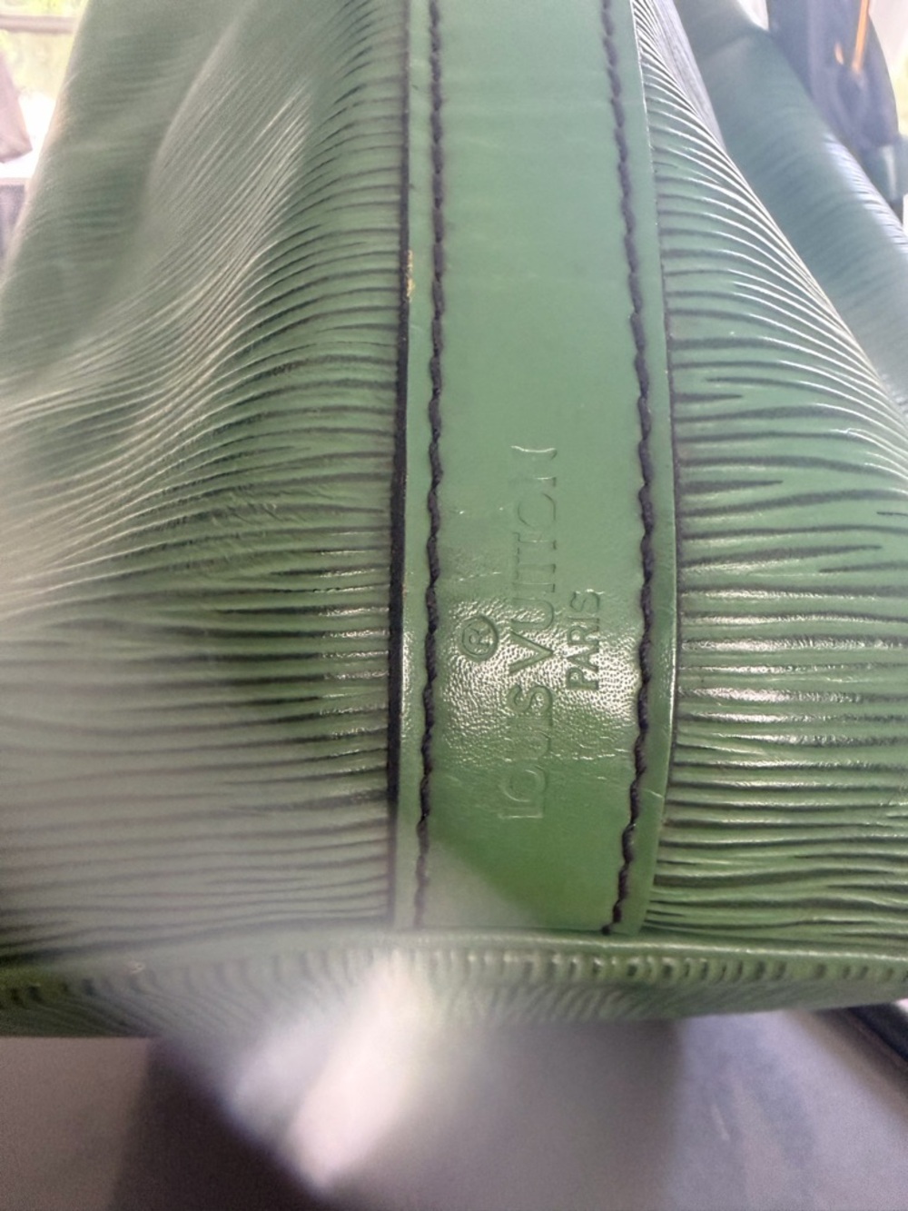 Green Bucket Bag - Women's Crossbody Shoulder Bag - Picture 7 of 13